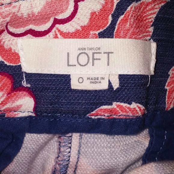 Ann Taylor Loft floral print Riviera shorts - Picture 4 of 4